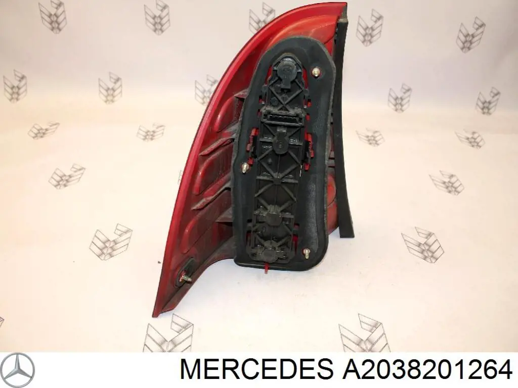 Фонарь задний правый Mercedes A2038201264 цена, от 63.35 USD