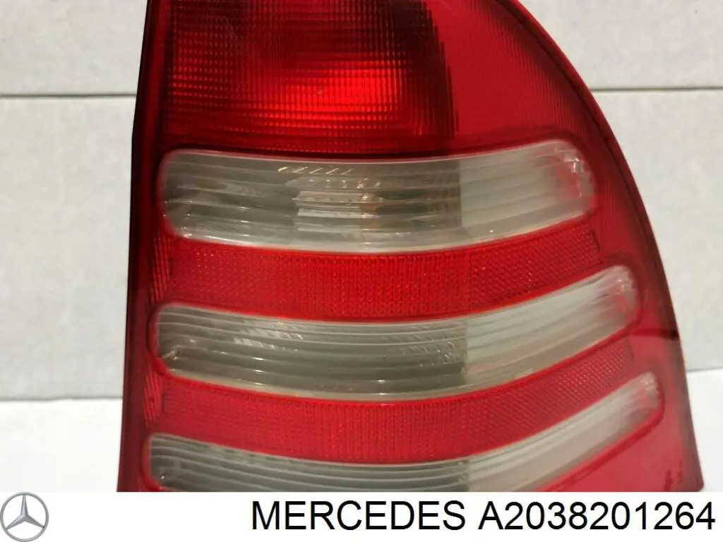 Задний фонарь A2038201264 Mercedes