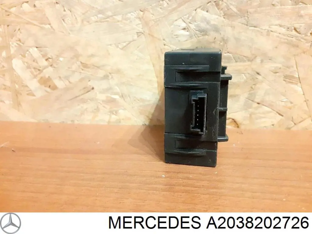 Брелок управления сигнализацией Mercedes A2038202726
