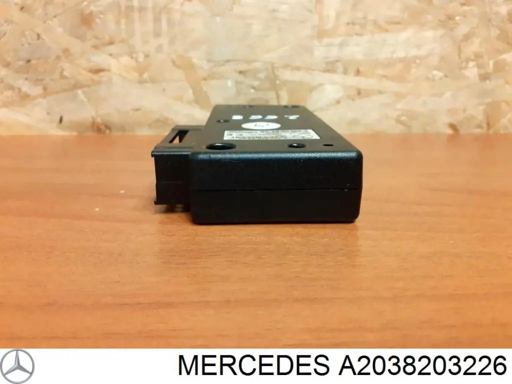 Блок управления телефоном Mercedes A2038203226 цена, от 5.55 USD