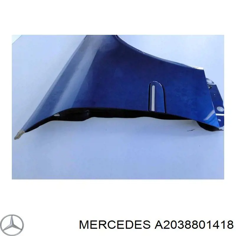 Крыло переднее правое A2038801418 Mercedes