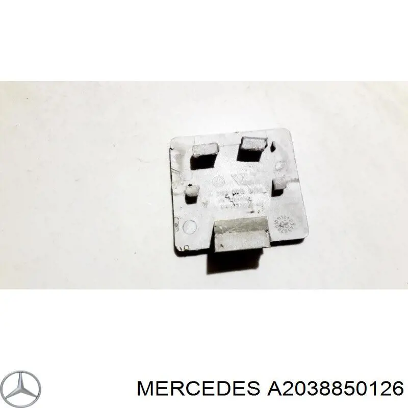 Купить A2038850126 Mercedes Заглушка бампера буксировочного крюка задняя