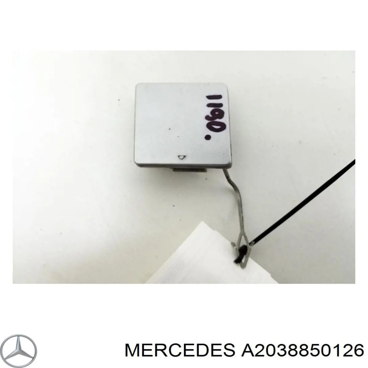 A2038850126 Mercedes Заглушка бампера буксировочного крюка задняя