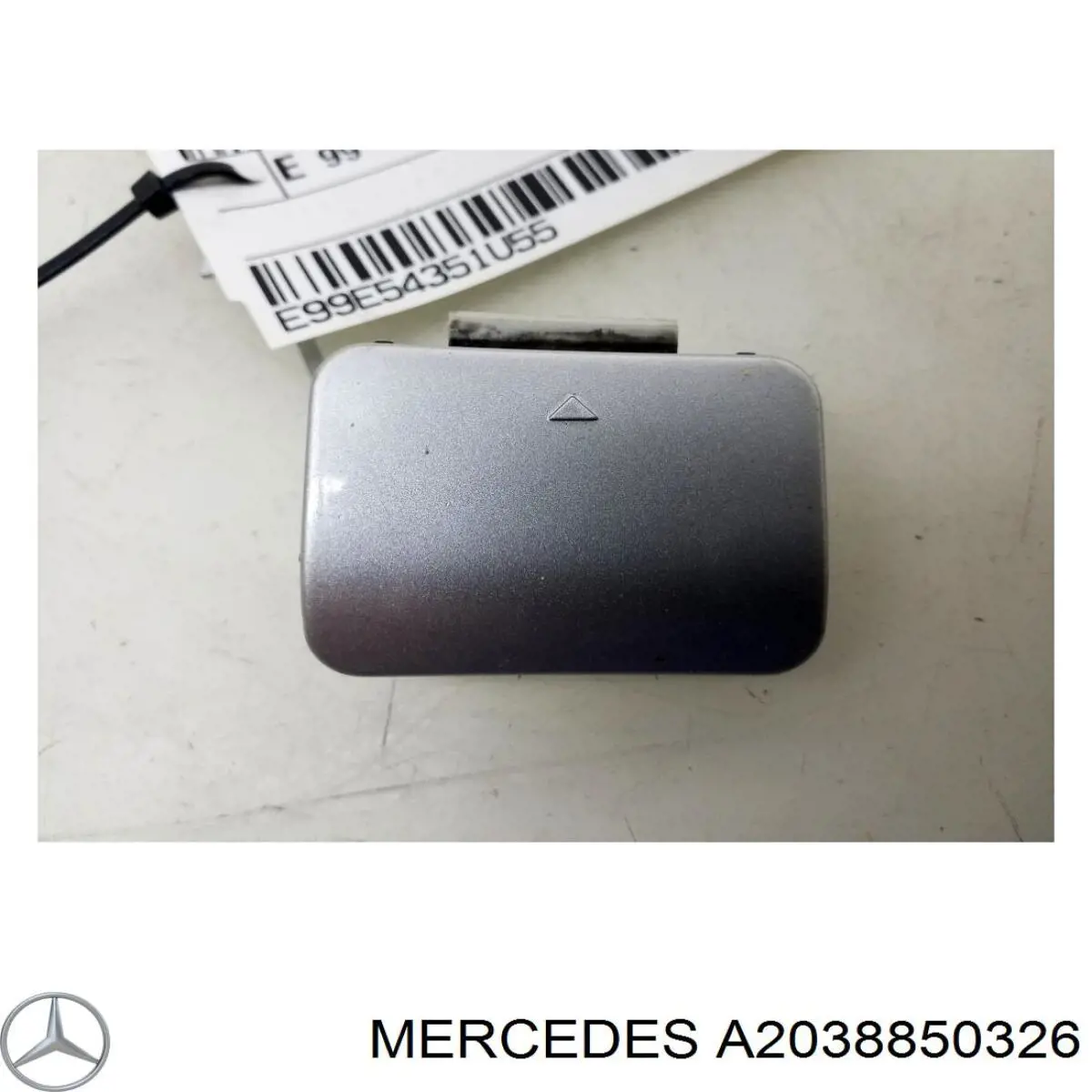 Купить A2038850326 Mercedes Заглушка буксировочного крюка