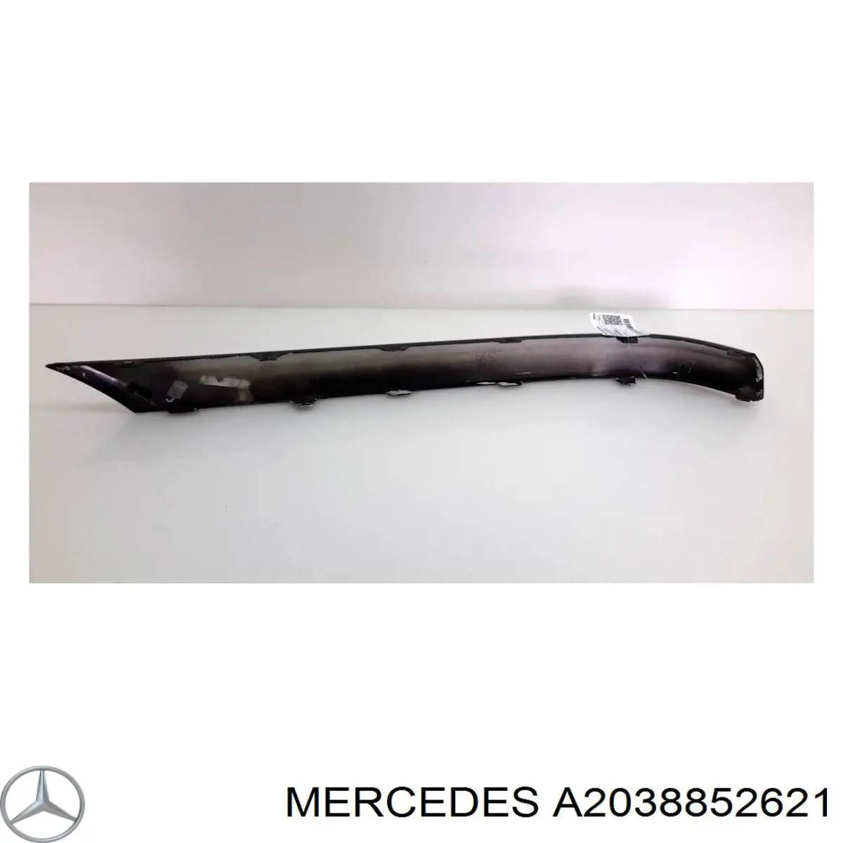 Молдинг бампера заднего правый A2038852621 Mercedes