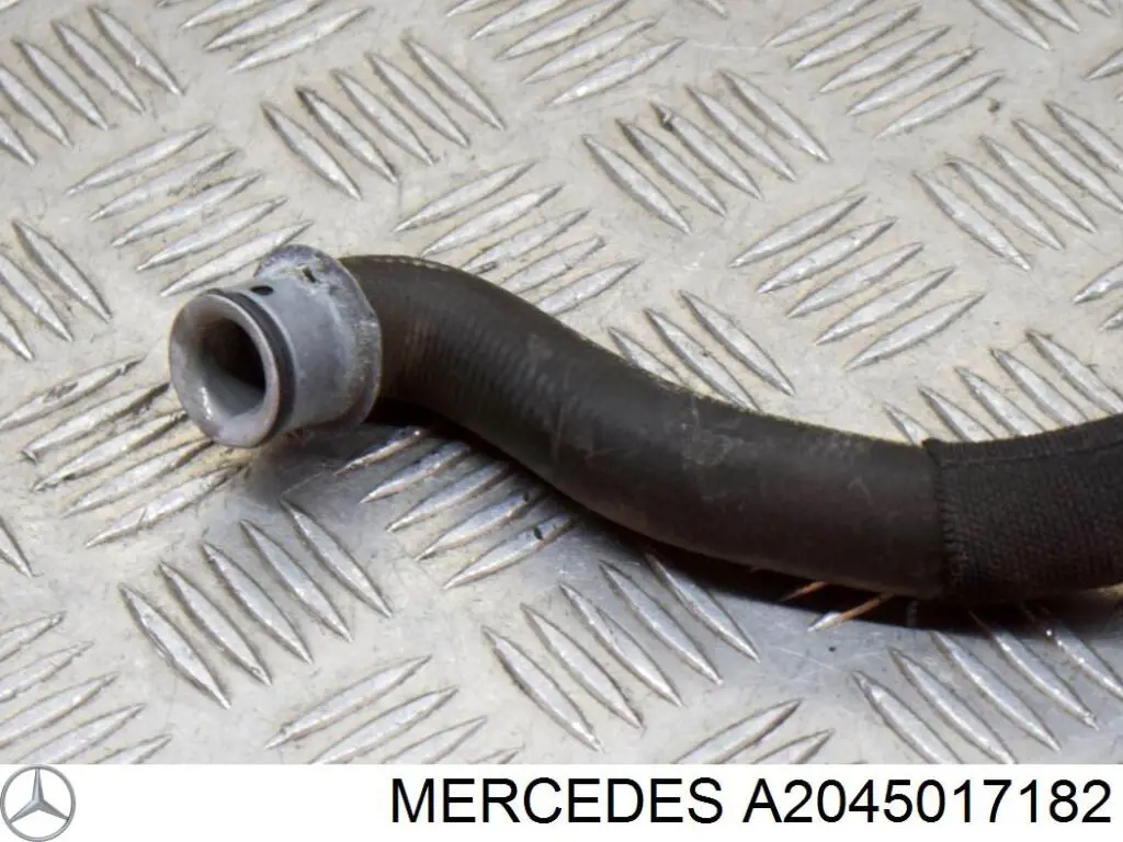 A2045017182 Mercedes шланг расширительного бачка нижний