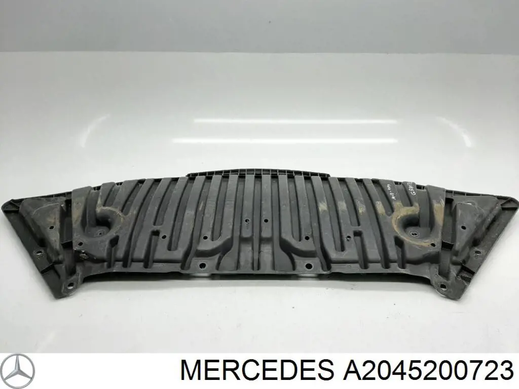 Защита картера двигателя на Mercedes C (W204)
