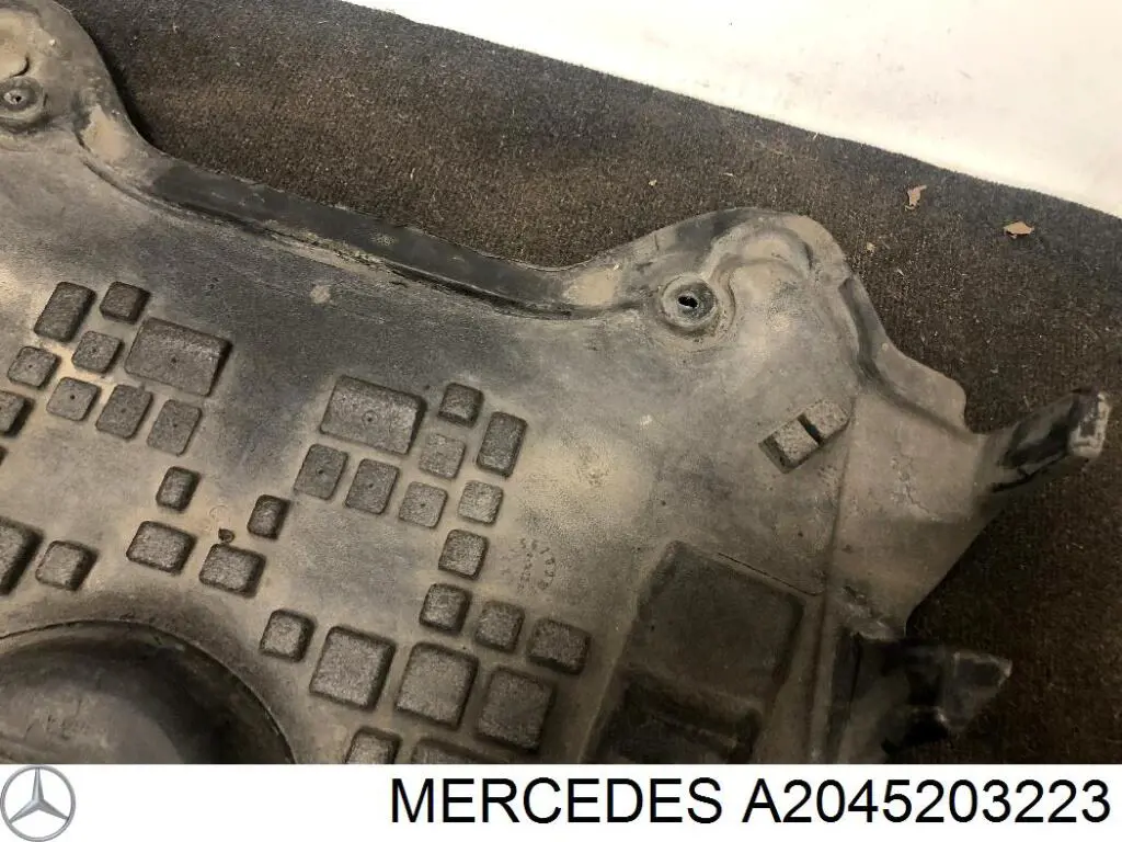 Compre A2045203223 Mercedes Proteção de motor, de panela (da seção de motor)