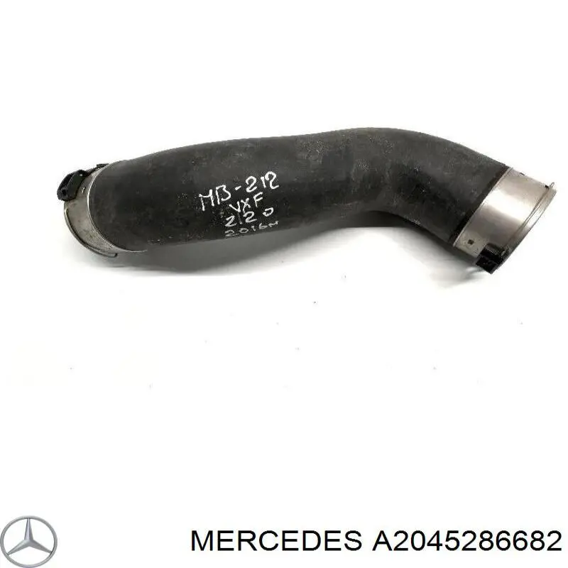 A2045286682 Mercedes шланг (патрубок интеркуллера правый)