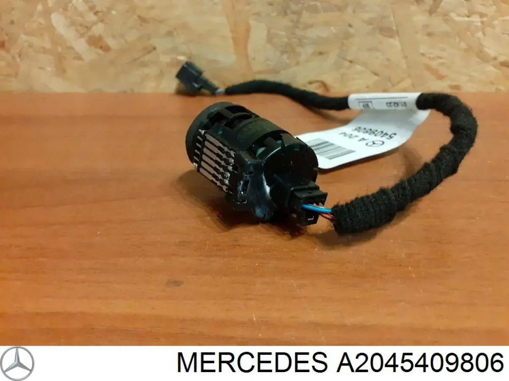 2045409806 Mercedes 