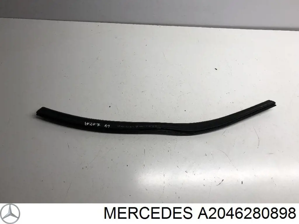  Mercedes A2046280898