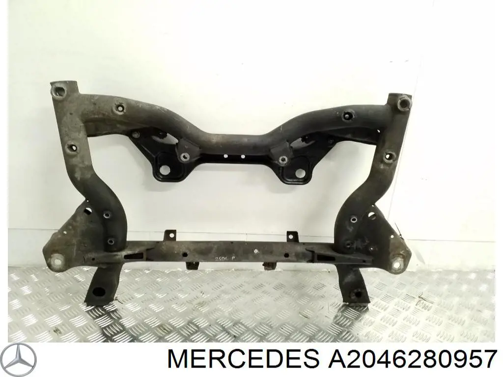 A2046280957 Mercedes viga de suspensão dianteira (plataforma veicular)