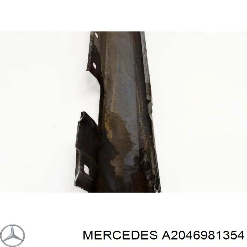 2046981354 Mercedes Накладка наружняя (молдинг) порога, левый