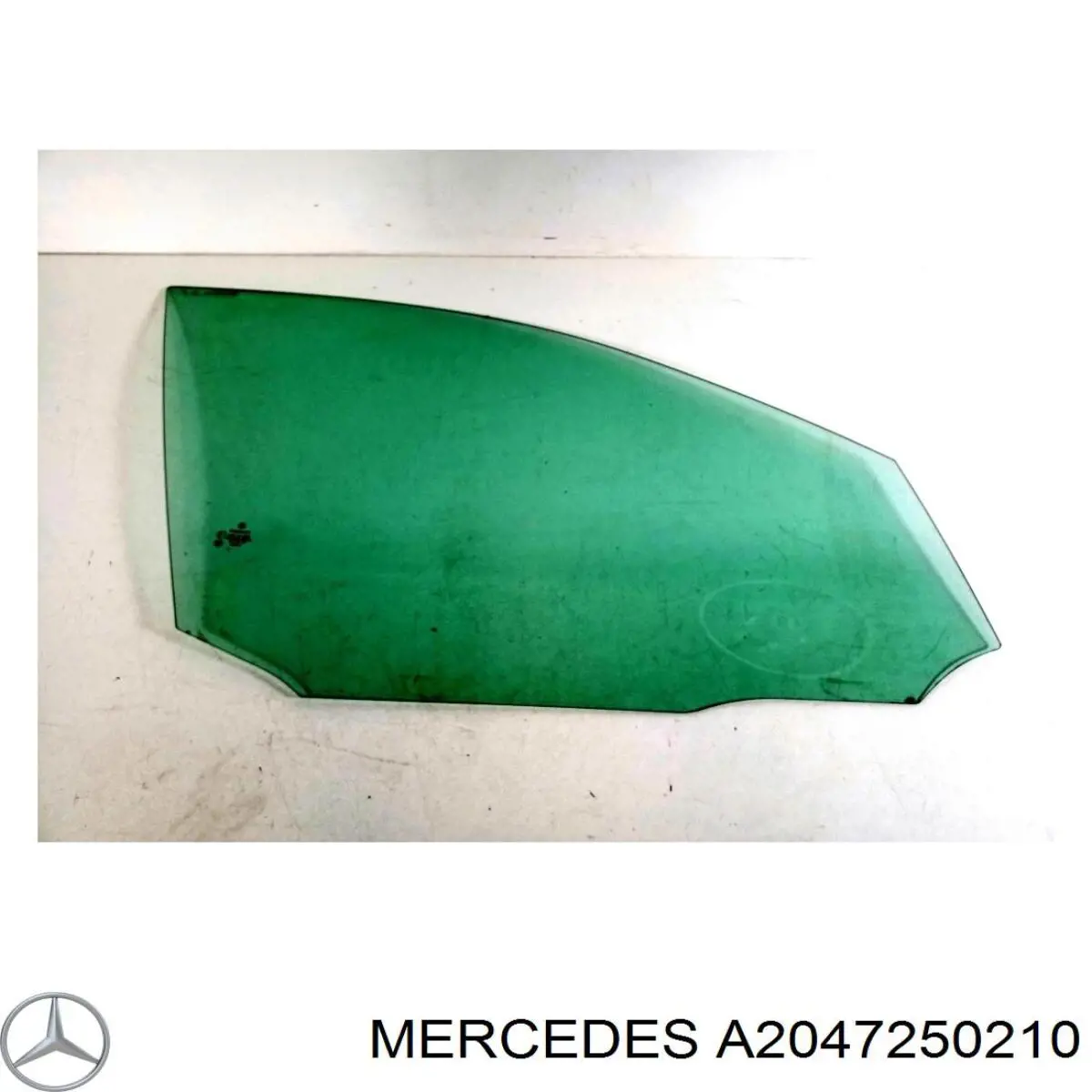 Стекло передней двери, правой на Mercedes C (W204)
