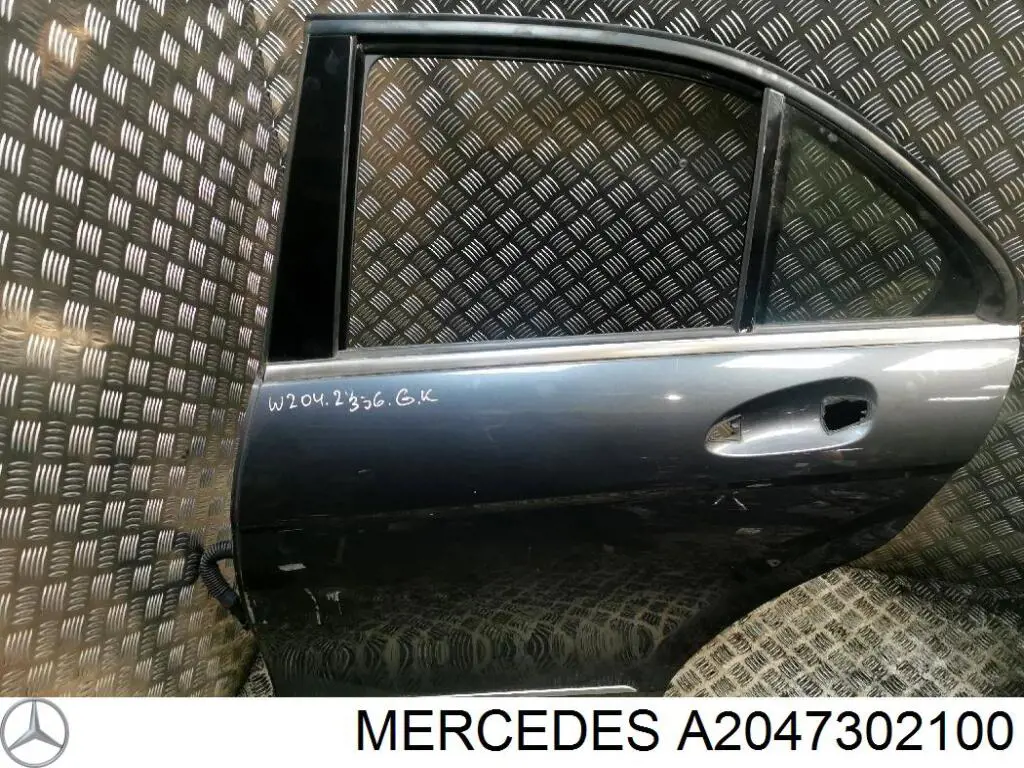 Porta traseira esquerda para Mercedes C (W204)