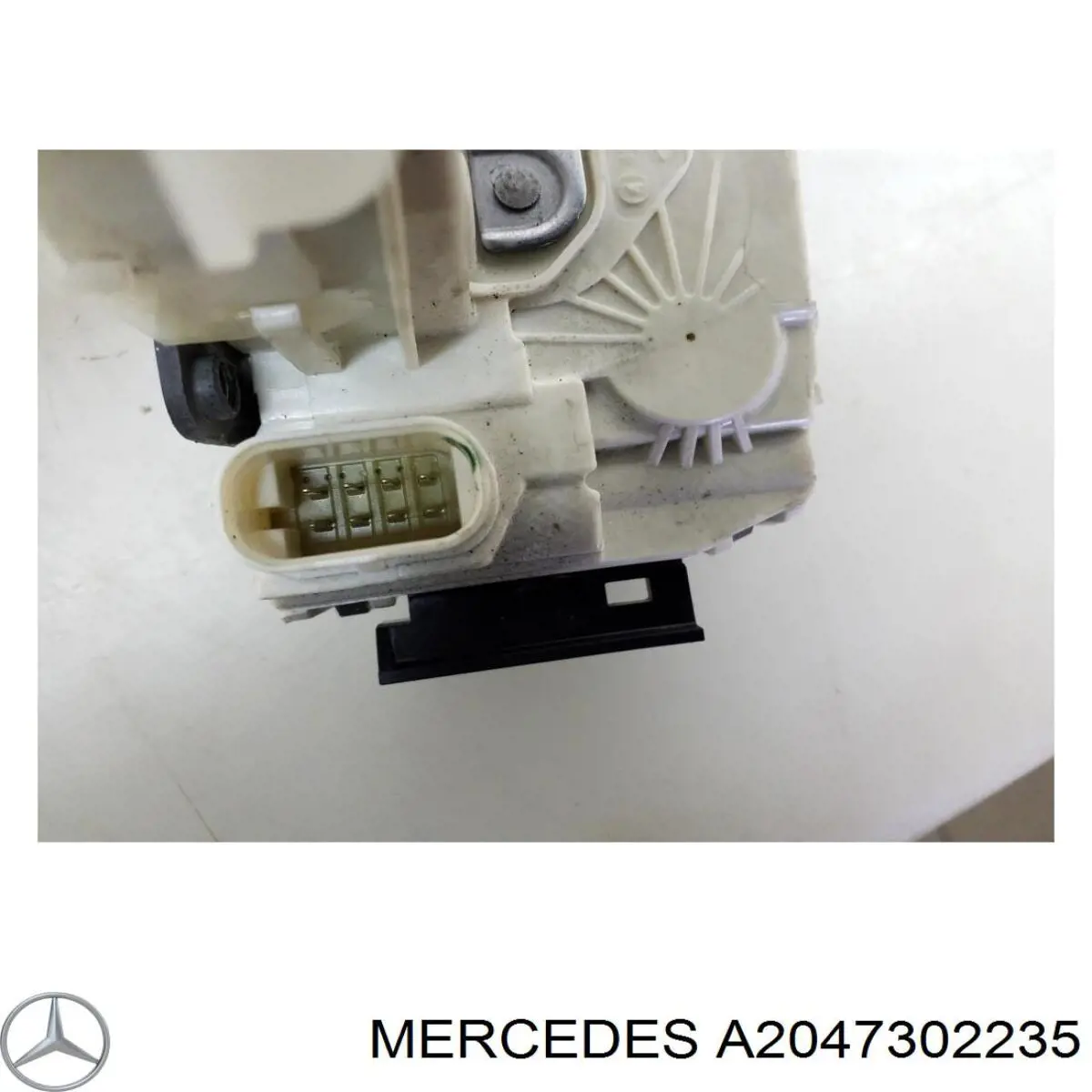 Купить A2047302235 Mercedes Замок двери задней правой