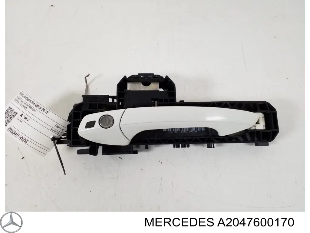 Ручка двери левой наружная передняя/задняя A2047600170 Mercedes