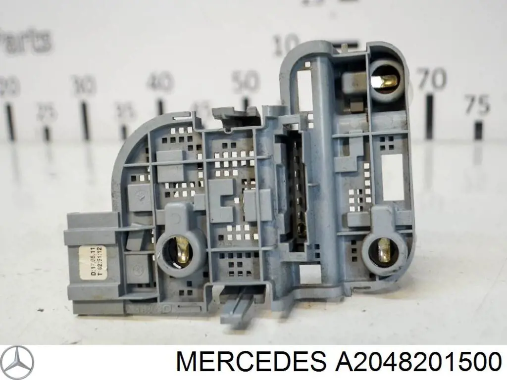 2048201500 Mercedes Плата заднего фонаря контактная