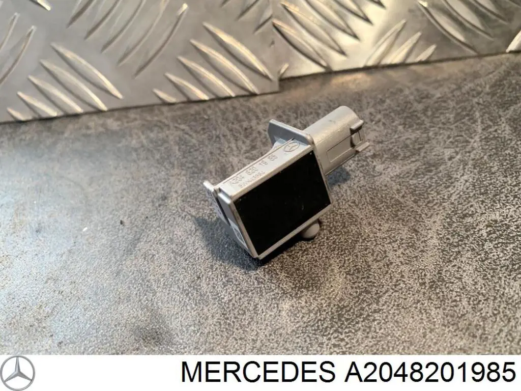 Модуль-процессор управления подушкой безопасности (ЭБУ AIRBAG) A2048201985 Mercedes