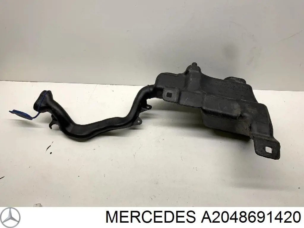 Бачок омывателя 2048691420 Mercedes