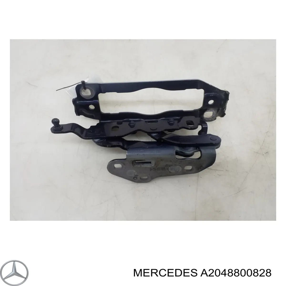 Купить A2048800828 Mercedes Завеса капота правая