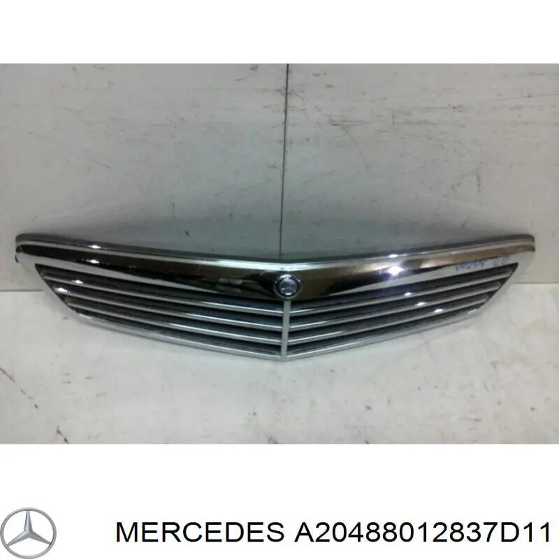 Решетка радиатора 20488012837D11 Mercedes