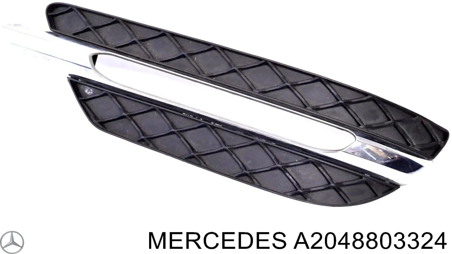 A2048803324 Mercedes заглушка (решетка противотуманных фар бампера переднего правая)