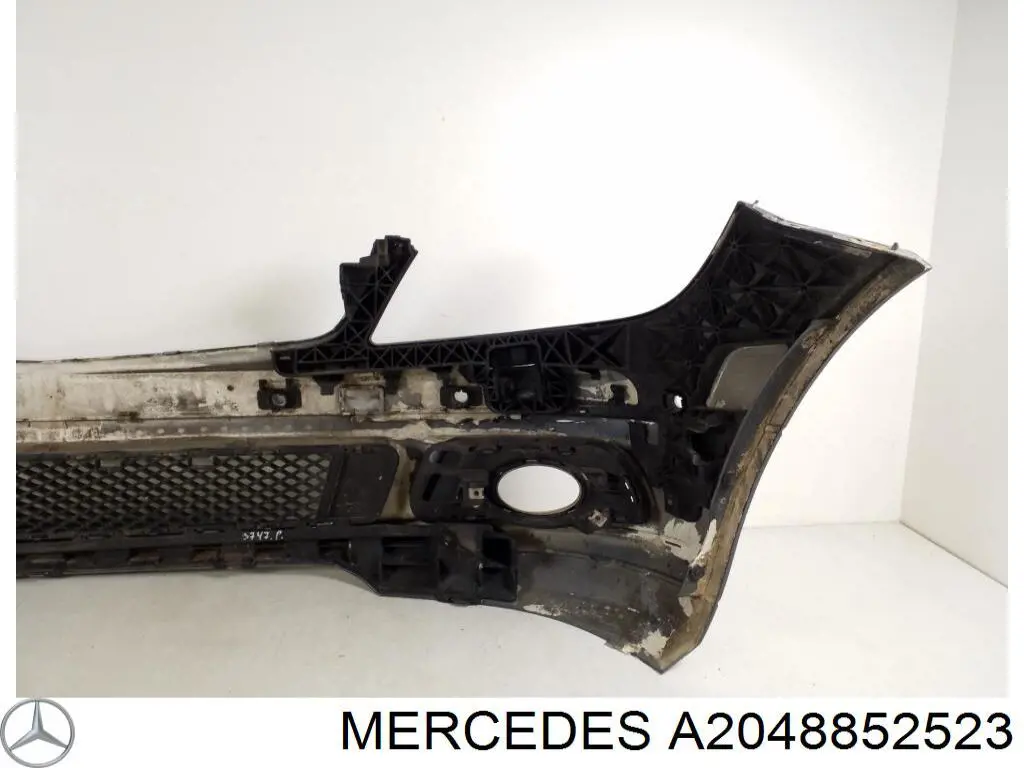 2048852523 Mercedes заглушка (решетка противотуманных фар бампера переднего правая)