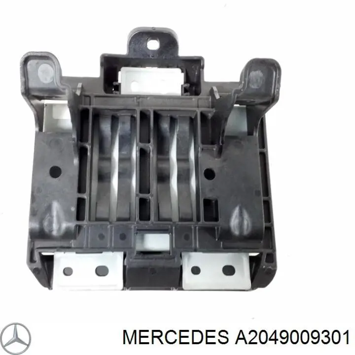 Блок управления мультимедийный A2049009301 Mercedes