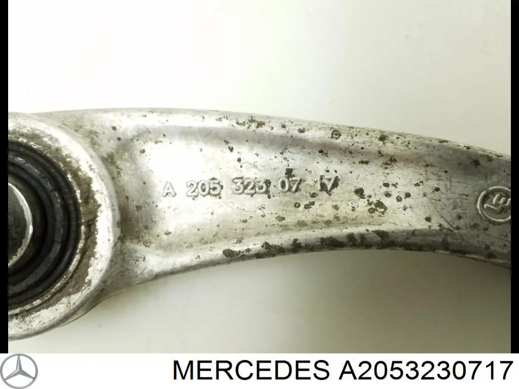 A2053230717 Mercedes Тяжка стабилизатора, переднего, левая