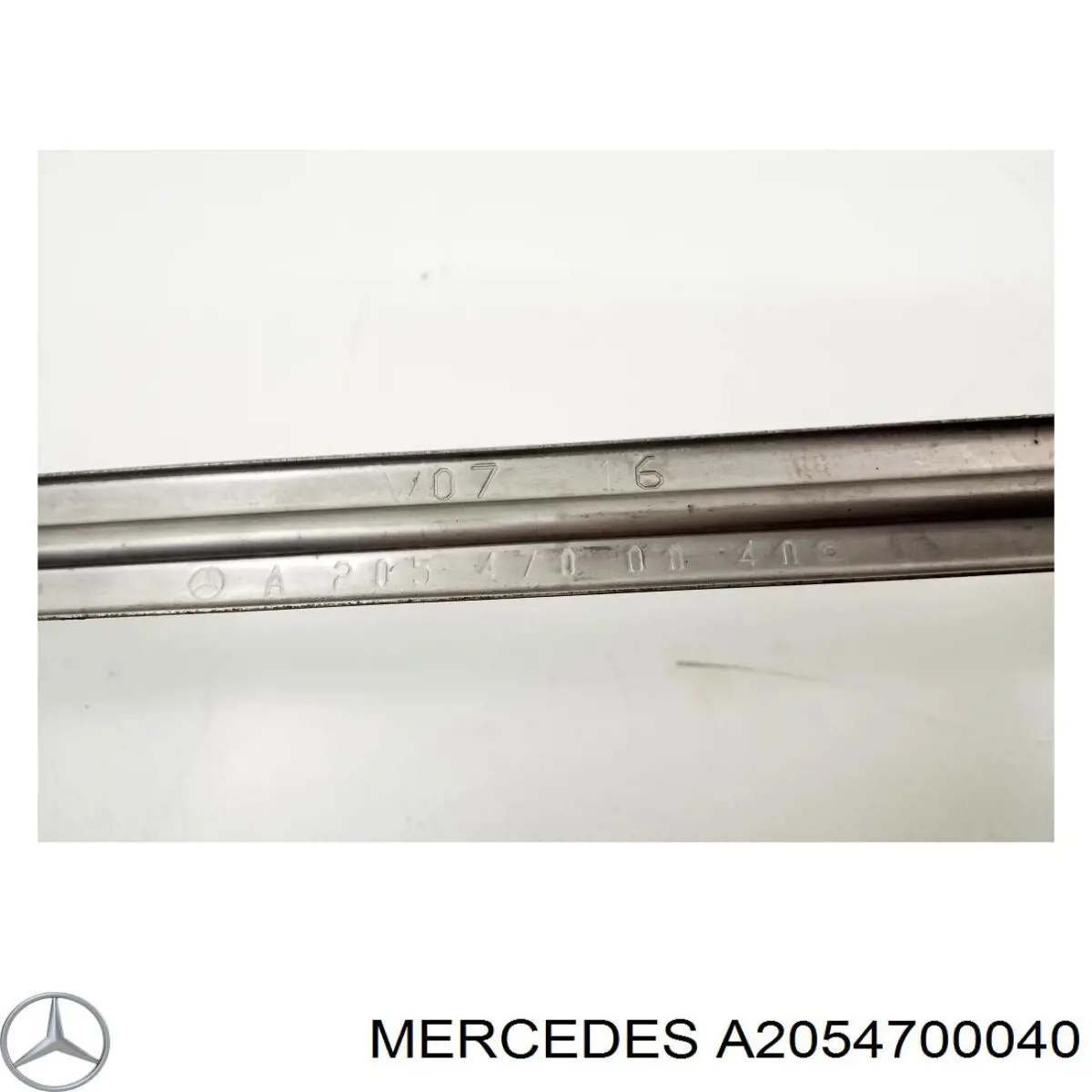 Кронштейн бака топливного 2054700040 Mercedes