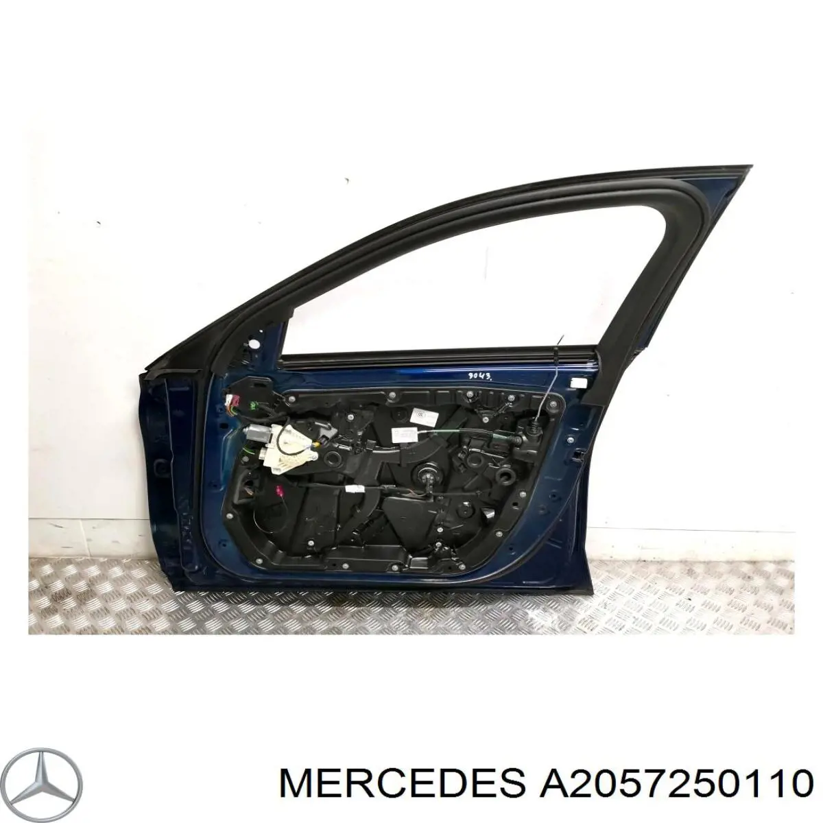 Стекло пассажирской двери Mercedes A2057250110 цена, от 30.05 USD