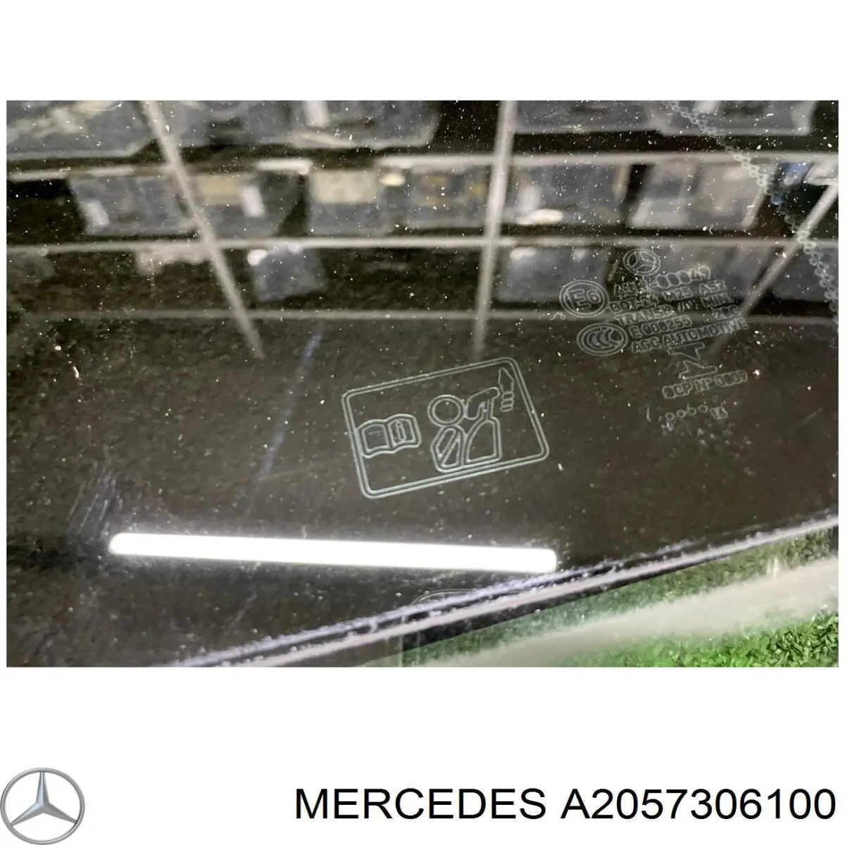 Купить A2057306100 Mercedes Уголок задней левой двери