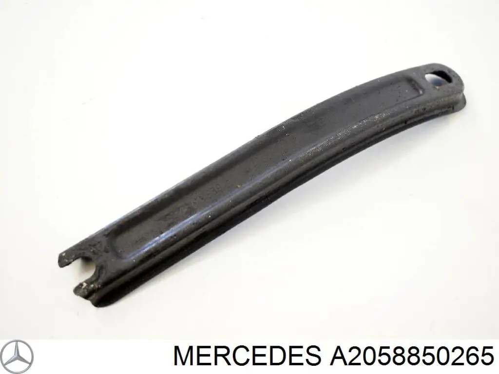 Кронштейн бампера заднего центральный Mercedes 2058850265 цена, от 18.35 USD