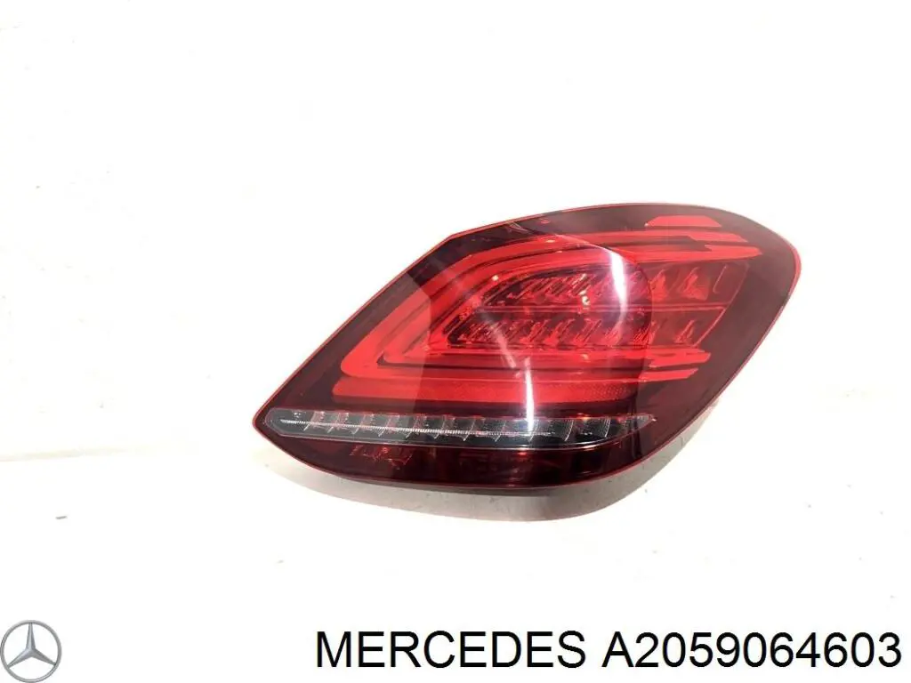 2059064603 Mercedes lanterna traseira direita