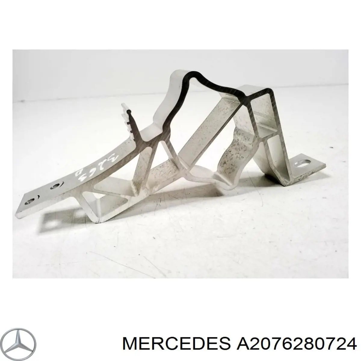  2076280724 Mercedes