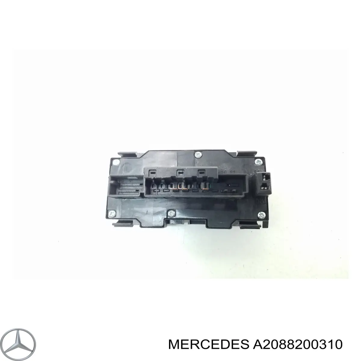 Кнопка аварийки на Mercedes E (W210)