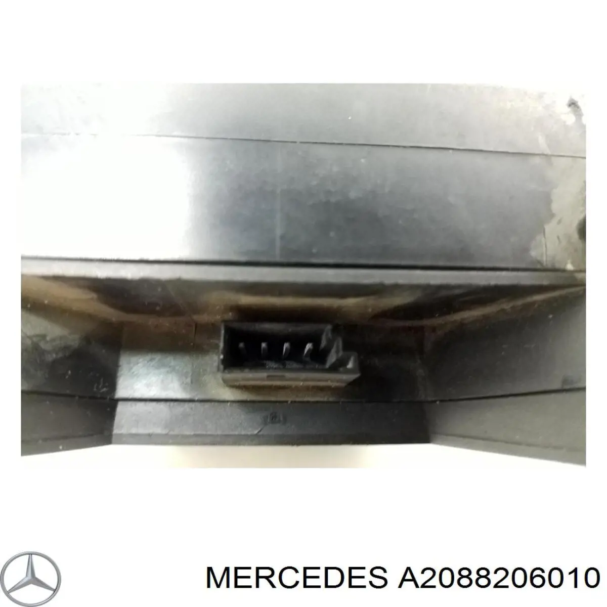  2028208310 Mercedes