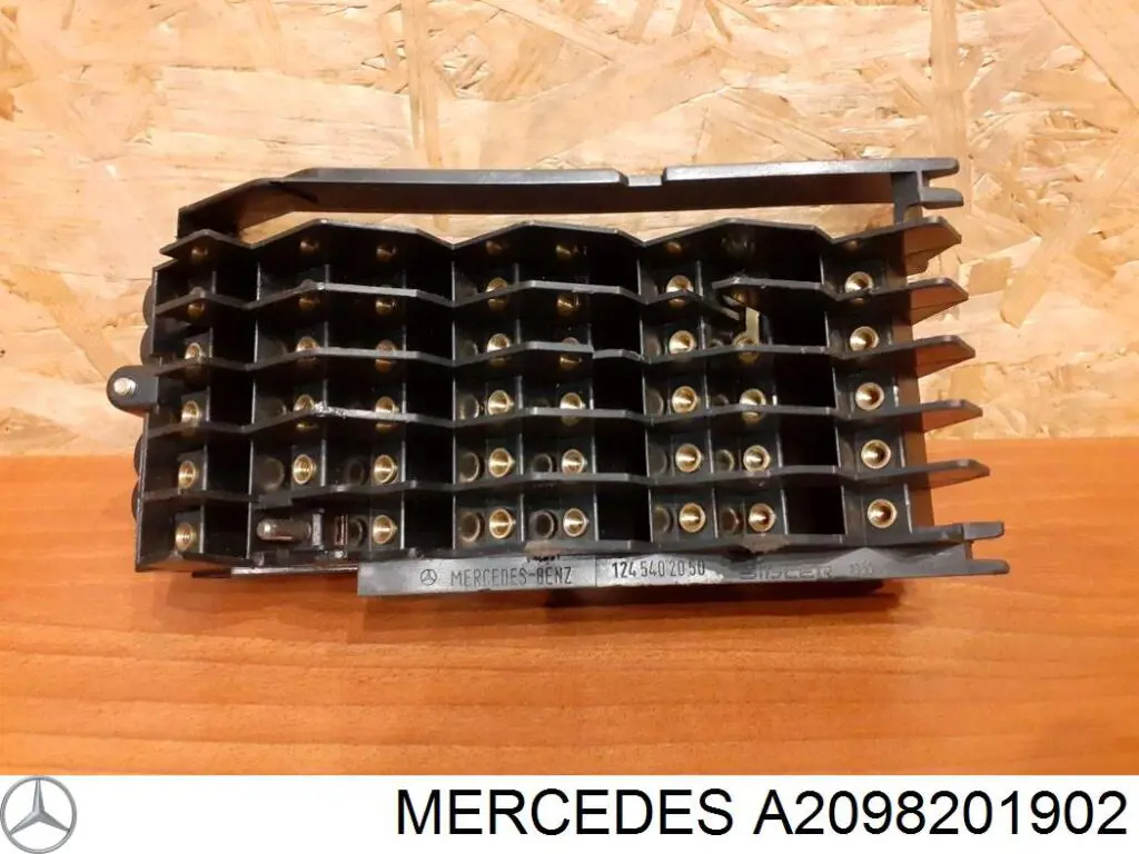 A2098201902 Mercedes Динамик передний