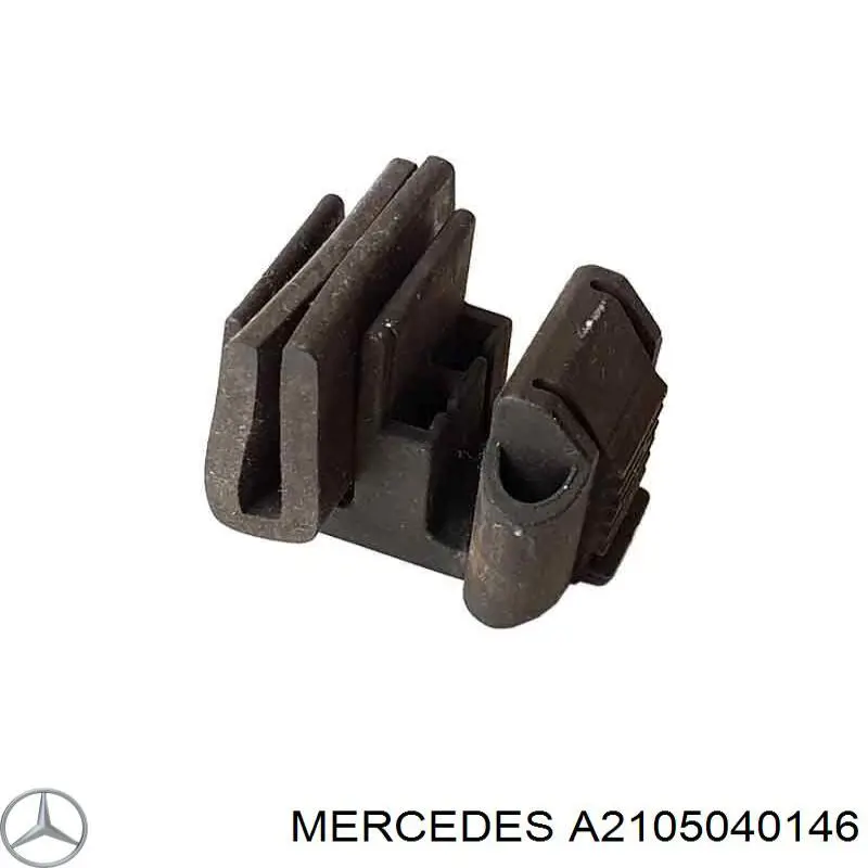 A2105040146 Mercedes кронштейн радиатора верхний