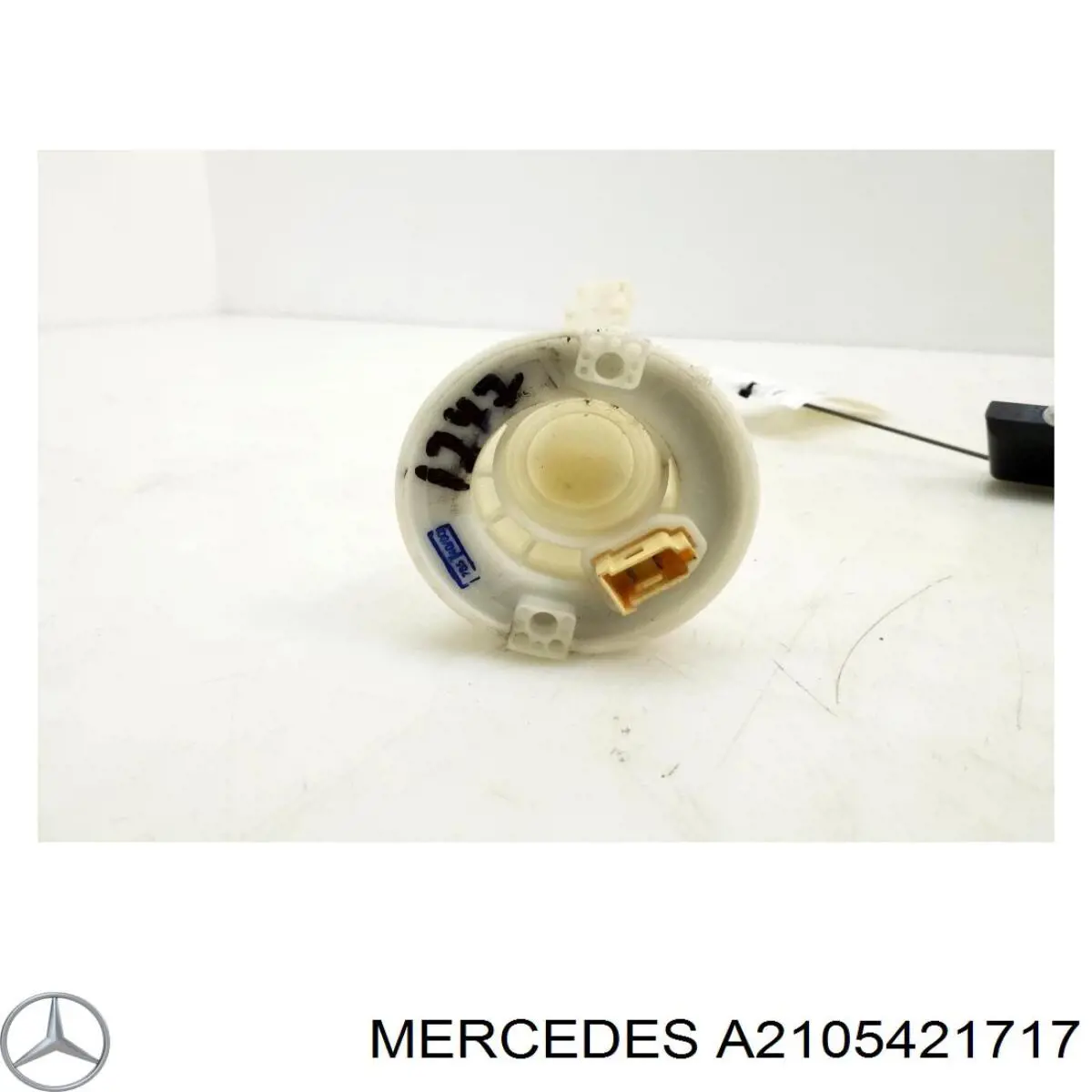 Датчик уровня топлива в бензобаке Mercedes A2105421717 цена, от 25.34 USD