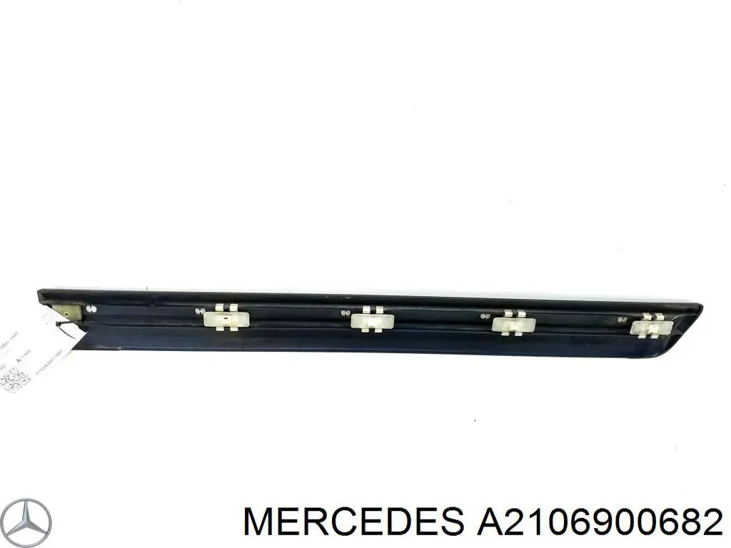Накладка двери задней правой Mercedes A2106900682 цена, от 9.84 USD