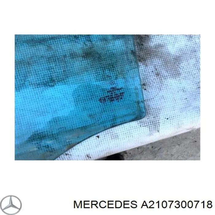 A2107300718 Mercedes Стекло двери задней левой