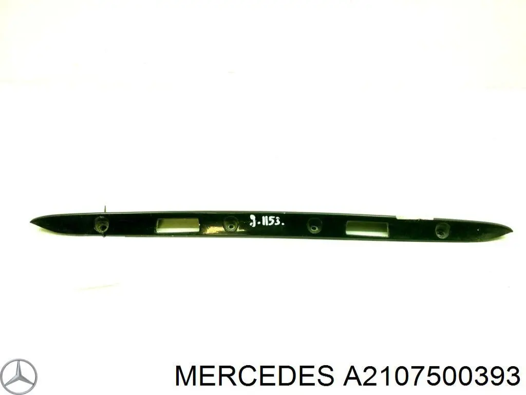 Корпус фонаря подсветки номерного знака на Mercedes E (W210)