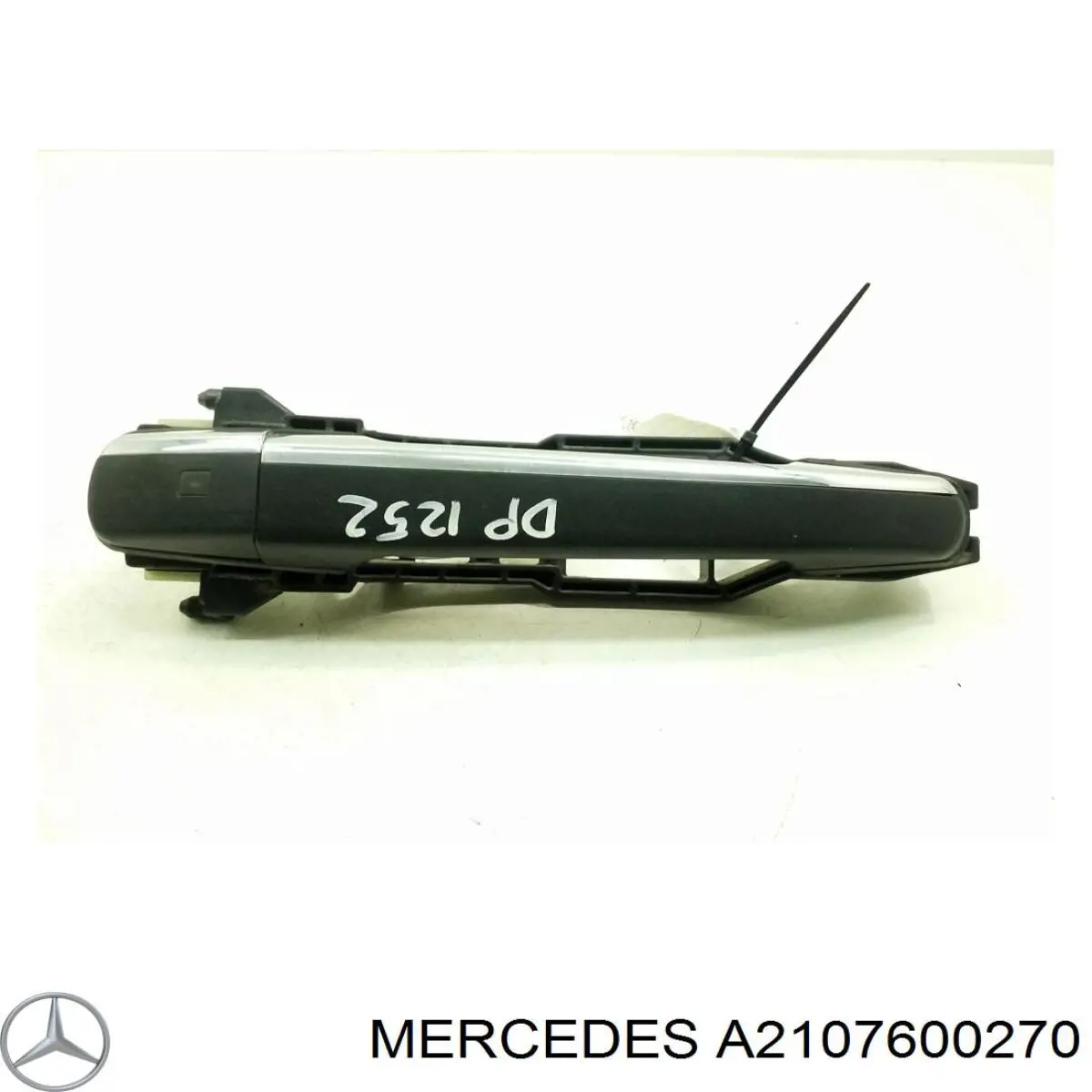 Maçaneta dianteira direita da porta externa para Mercedes C (W202)