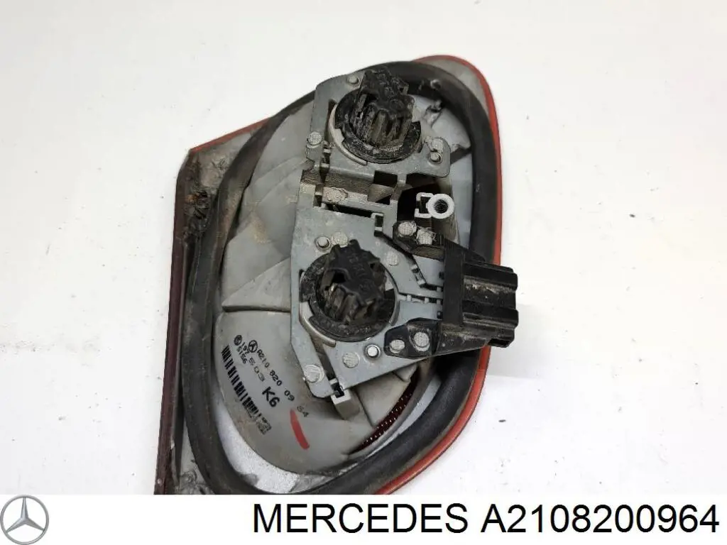 Фонарь задний левый, внутренний Mercedes A2108200964 цена, от 6.33 USD