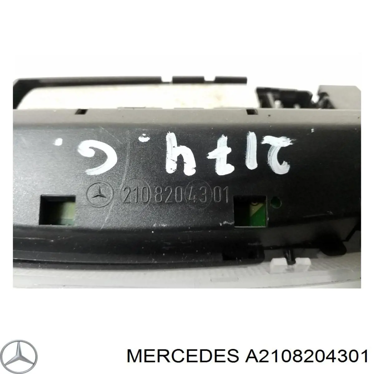 Купить 2108203601 Mercedes Плафон освещения салона (кабины) задний
