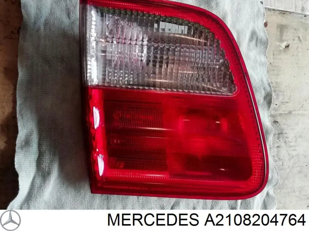 A2108204764 Mercedes lanterna traseira esquerda externa