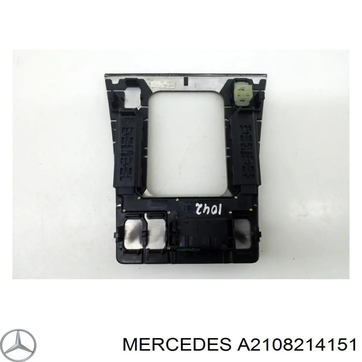  Mercedes 2108211151 цена, от 14.68 USD