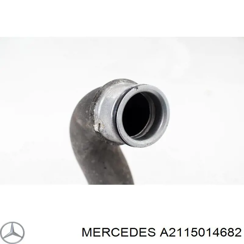 Нижний патрубок радиатора Mercedes 2115014682